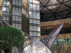 -上海滴水湖皇冠假日酒店