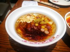 小丸子冰粉-渝是乎川渝小炒(新世界百货望京店)