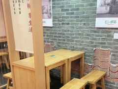 -呷佬·长沙手工米粉(金沙江路店)