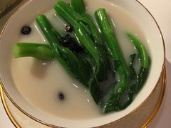 黑枸杞鱼汤时蔬-唐阁(香港朗廷酒店)