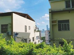 -彳亍咖啡·这里(水湾路店)