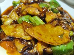 -老码头黑皮肘子锅包肉(赣水路店)