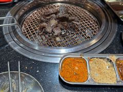 -韩烧牛中牛·甄选黑牛烤肉(黑金店)