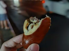 红豆碱水面包-WHEN PIGS FLY当猪飞