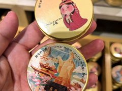 -新华里咖啡书吧(新华书店小寨店)