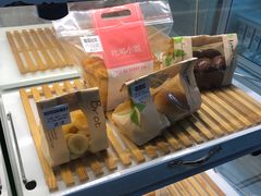 -三三烘焙坊(滨江店)