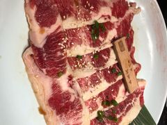 -山川小町·极番烧肉(新地假日广场店)