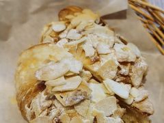 杏仁羊角-麦田工坊(月湖店)
