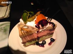 双层冰激凌蛋糕（草莓+绿茶）-美丽心情蛋糕(江苏路店)