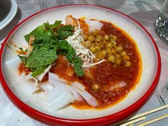 黔味酸汤鸡丝米皮-华仔龙虾(永乐路总店)