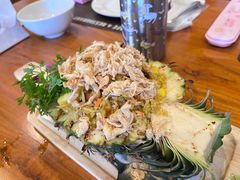 -Chom Cafe and Restaurant