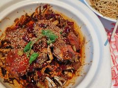 -肥肥虾庄·金牌油焖大虾(汉街SKP店)