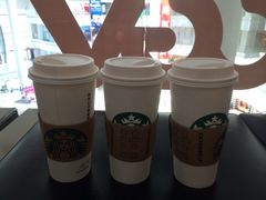 拿铁、香草拿铁-星巴克臻选(莘庄仲盛店)