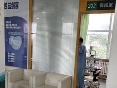 -大连何氏眼科医院