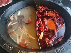-三个四川人火锅(华联商厦店)
