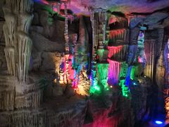 -泰安地下龙宫景区