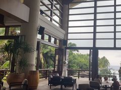 -亚龙湾喜来登·美景台大堂吧