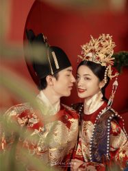 -挪娅婚纱摄影皇家会所