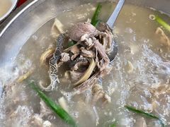 -老石黑山羊毛驴肉火锅(金凯广场店)