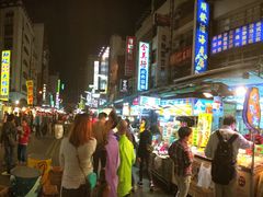 -六合夜市