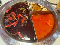 艳红酸辣三拼锅-陈艳红火锅菜·冒菜(簋街店)