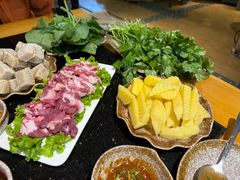 -顶顶汤火牛排火锅·经典铜锅涮肉