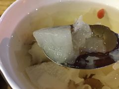 冰糖炖雪梨-西环肥仔螺蛳粉(总店)