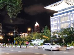-上海来福士广场