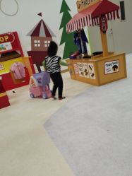 -莫莉幻想儿童乐园(三河燕郊永旺店)