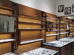 -罗伯特眼镜·蔡司官方授权(罗湖国贸店)