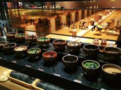 自助调料区-呷哺呷哺(万达新世界店)