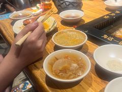 -老牌坊云南鱼豆花火锅(爱建店)
