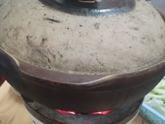 炭炉果鸡煲-威邵鸡煲(西华路总店)