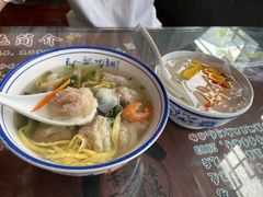 -长人馄饨铺(解放街店)