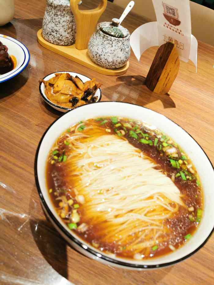 十面春风(复兴路店)-"店面装修的很高端,看门面就感觉不是一家普.