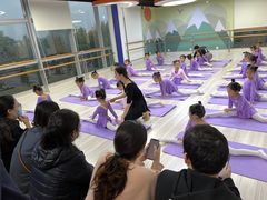 -小荧星艺校(浦东中环分校)