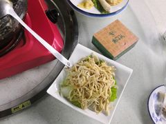 -墨脱石锅椰子鸡•香草鸭•东山羊(大东海店)