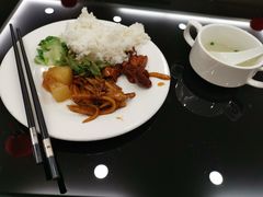 -苏州鹏龙东昌奔驰4S店