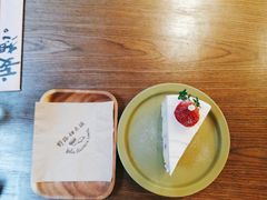 草莓糯米蛋糕-野路甜点铺(松柏路店)