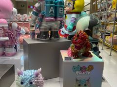 -泡泡玛特POPMART(蓝色港湾店)