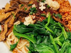 油泼菌子米线-一坐一忘云南菜(卓悦中心)