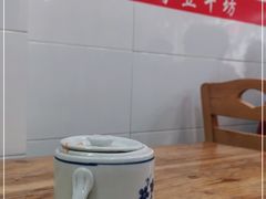 -正宗普宁豆干坊·洪记砂锅粥(红领巾路店)