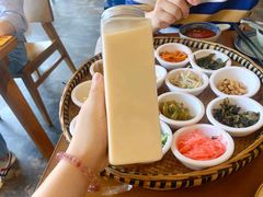 都匀毛尖奶茶-包整·丝娃娃(一览甲秀楼风景店)