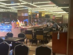 -大中华希尔顿酒店-念自助餐·嗨啤·小龙虾
