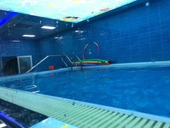 -蓝鲸奇亲子游泳俱乐部