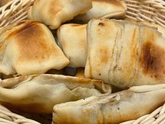 馕坑烤包子-巴扎美食·新疆菜·西域歌舞表演餐厅(新疆大厦店)