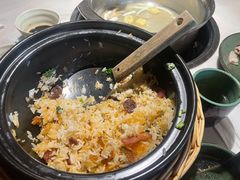 广式腊味煲仔饭-狐狸爱上椰子鸡(滨江星光大道店)