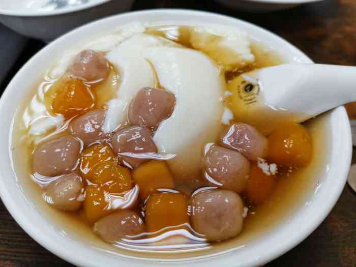 打分    /人 芋圆豆花新鲜清爽  才40新台币  这才是台湾的精髓呀