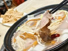 -九寨特色牦牛肉汤锅 羊肉汤锅