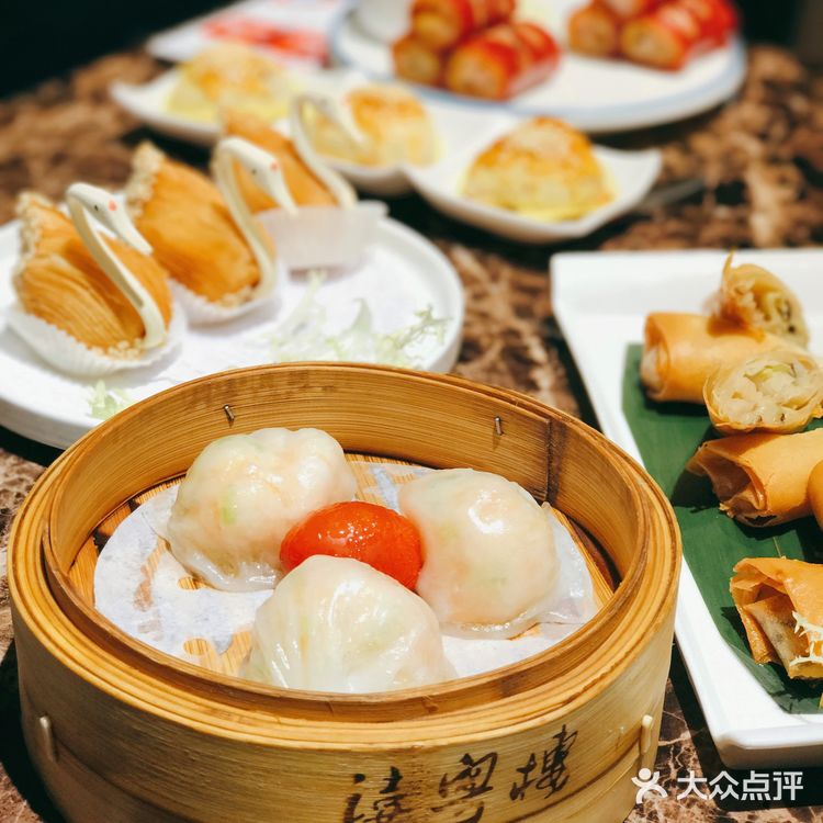 广式招牌点心之一，个大皮薄